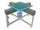 AUTOMATIC CENTRING TABLE FOR FILMS